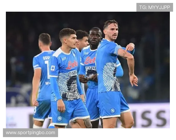 因扎吉与鲁伊斯在相似战术体系下的射门效率分散趋势